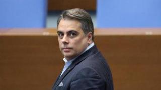 Асен Василев заведе дело срещу Пламенка Димитрова